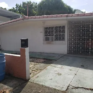 Figueroa Guest In Country Club Homestay San Juan